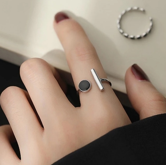 Geometric Black and Silver Bar Ring	 (S925) - Only 1 left! - Picture 5 of 5